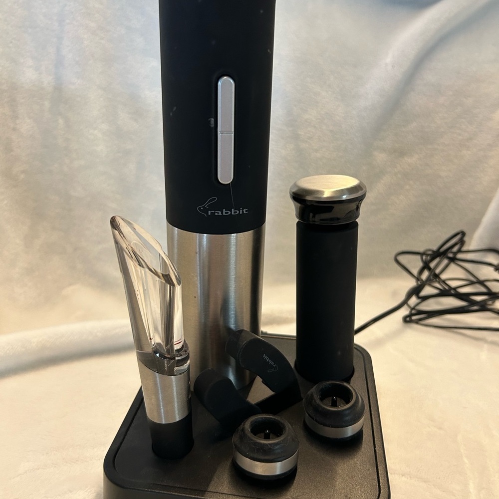 Rabbit electric wine bottle opener with additional corks